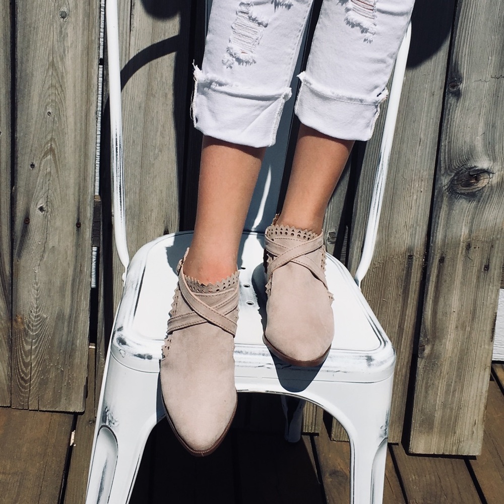 SALE!!! LAST PAIR. Size 10. Taupe Bootie W/ Buckle - Picture 4 of 8